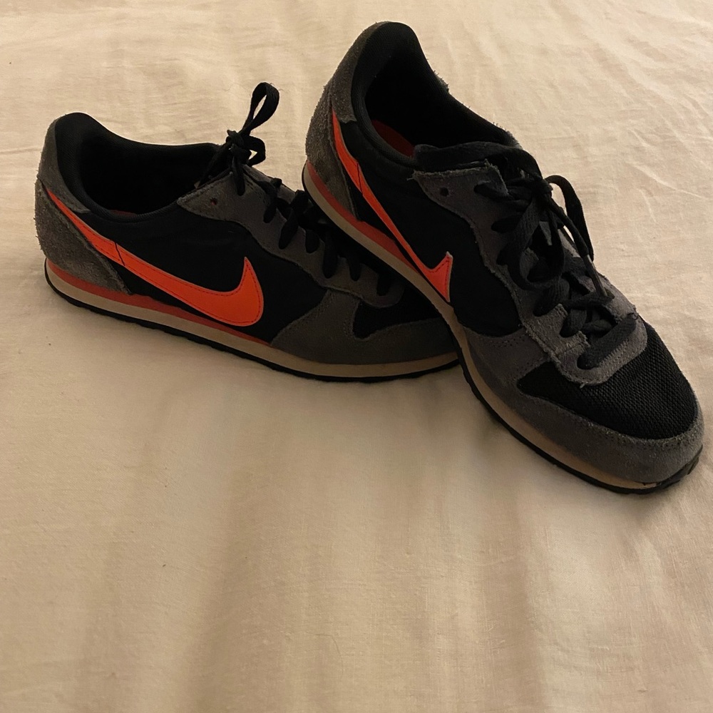 Nike shoes